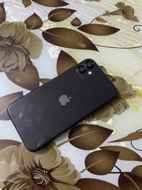 آيفون 11 • ١٢٨ • ماستر مكفول