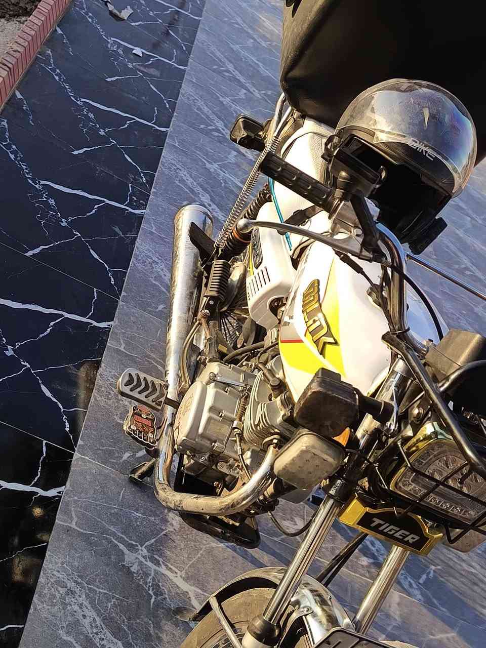 جاهز و نضيف 
للبيع السعر مليون و ٦٥٠ بي مجال الماطور نضيف حيل و جاهز مكاني حي النتصار التواصل واتساب و الماسنجر ***********
