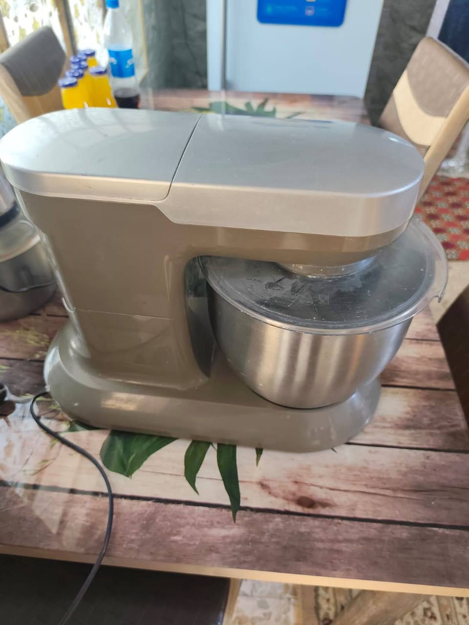 عجانه البيع سعر 125 وبيه مجال المكان حله شارع 80 ***********
