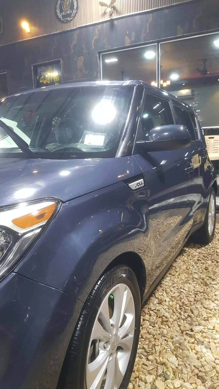 السلام عليكم...
للبيع صول 2015 رقم بابل بدون صبغ أو تبديل فقط الجاملغ الأمامي مصلح بارد 
حادث السيارة بالمنشور ماشية 105ml 
جاهزة من كل شي 
سعرها 110$ 
مكانها بالحلة مركز المدينة
للأستفسار ***********
