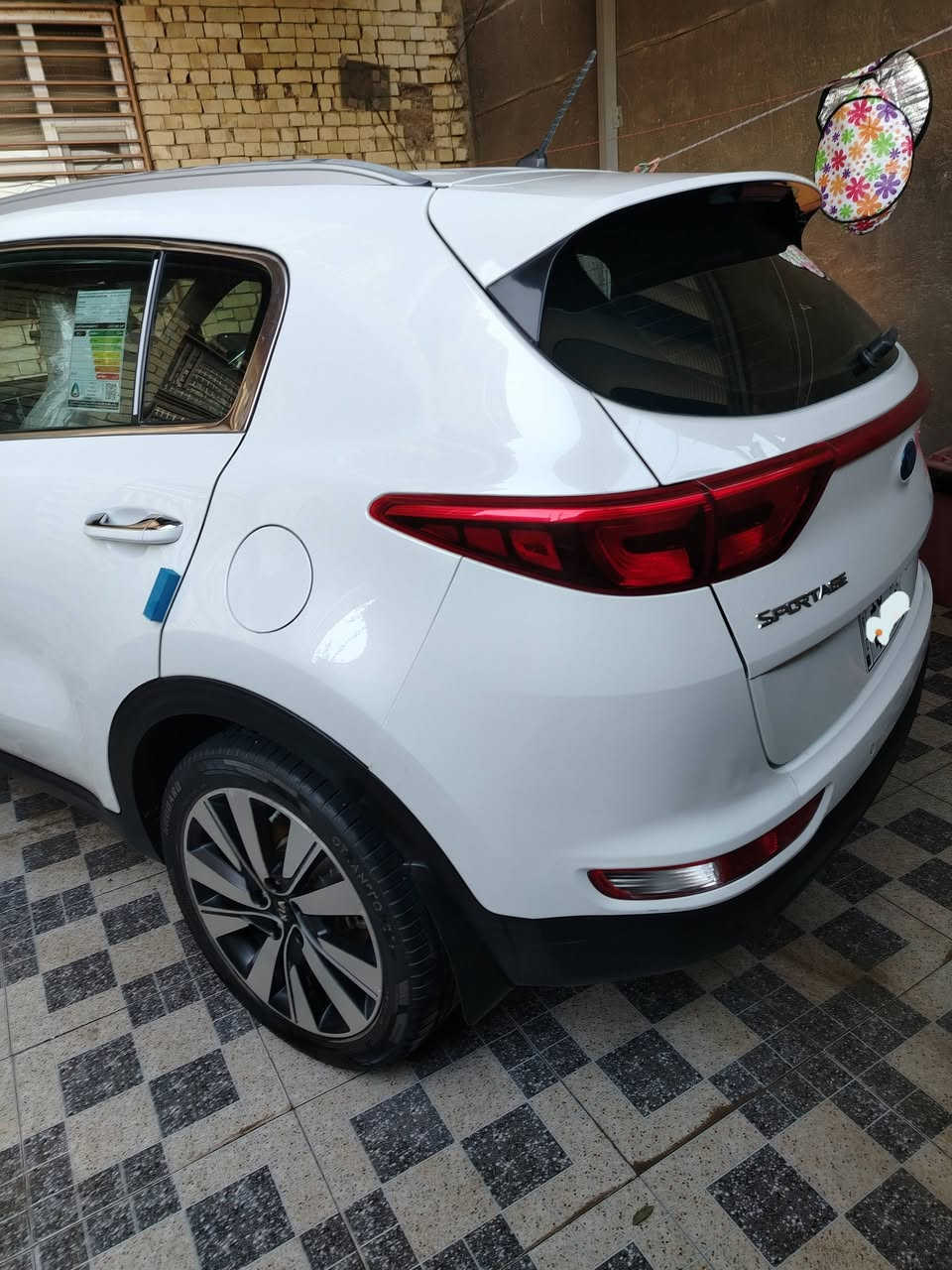 السلام عليكم
سبورتج 2018 خليجي رقم قادسية الجديد بأسمي كفالة من الصبغ 

مري شفط 

اشاير بالمري

حساسات امامي

حساسات خلفي

تبريد قطعتين 

تحكمات ستيرن 

مثبت سرعه 

زراكات لايت  

كشافات ضباب 

شاشه 

كير ومحرك كفالة 
السعر ١٨٣ $ وبيها مجال للأستفسار الاتصال بالرقم ***********
المكان ديوانية
