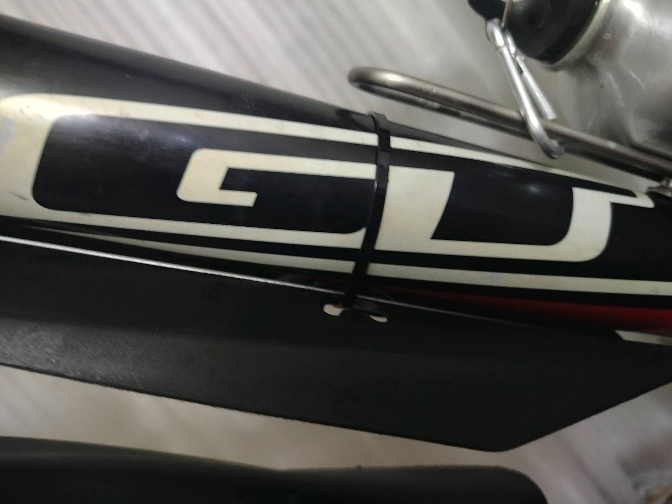 شركه GT العالميه
باليسكل 🇩🇪
 
مواصفات:  
النضافه مالو 90/100
1: معدن المنيوم. 
2:وزن خفيف 7 كيلو. 
3: كير امامي 3نمر.
4:كير خلفي 7نمر. 
5:دبل الامامي شغال. 
6:البايسكل يتحمل وزن 100كيلو. 
ما بي اي عطل.
الغراض الي بل صوره كلها ويا 
مكاني،،، موصل حي النور 
الرقم (***********)
بي واتساب السعر خاص 
ملاحظه: الاغراض كلها ويا.. 