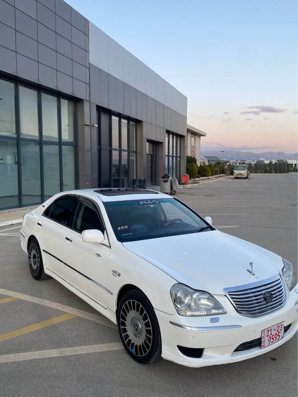 سەرەتا بەناوی خوای گەورە ماجستا موس موس موس   2005تاقانە لەجوانی سی پەردە سلاجە مەرکەزی جلدهیتەر سەیارەکە  بەس ماشاللەی ئەویت  جوار تایەو ویلی لۆکی لەسەرە  گێرو مەکینەی بەشەرت  سەقەف حیزام بەشەرت 51گەلا تۆزی مەجالی برایەنە سلیمانی *********** السليمانية, العراق
