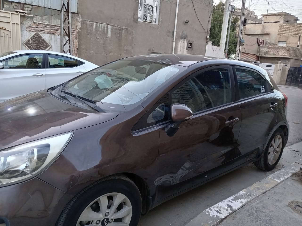 سلام عليكم كيا ريو 2016 وارد خليجي كلين تايتل بدون حادث وصبغ 1600 دوش قطرتين ماشيه 51 الف تحكم ستيرن مري شفط اشاير بل مري السعر 98 على وضع الشركه تجي وتشوف ***********
