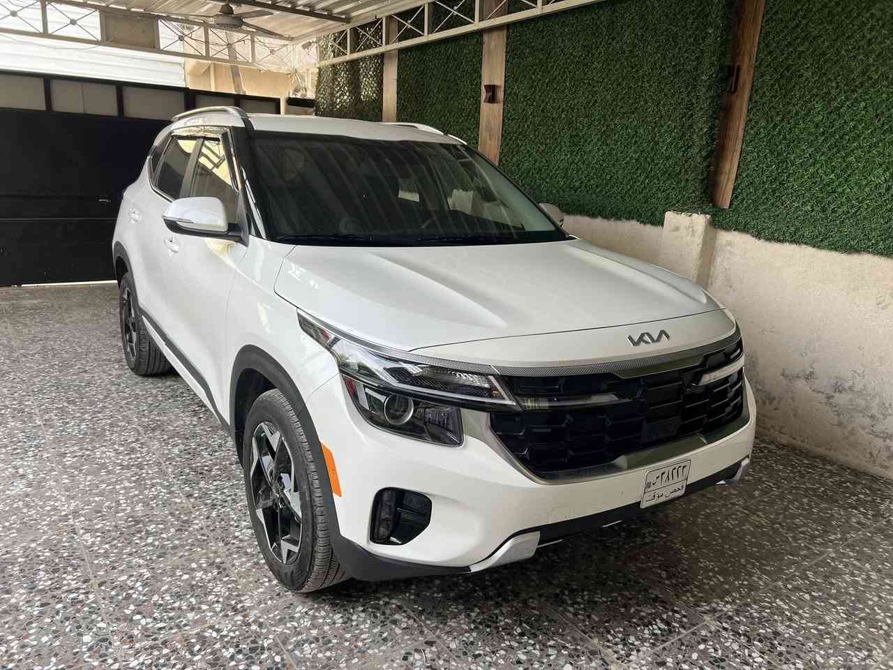 السلام عليكم
بيع او مراوس 
كيا سيلتوس 2025 دخول جديد 
حادث مرفق بصور. فقط قطعتين صبغ بدون ايرباك بجم كبس 

السعر 168 وبيه مجال قليل 
للستفسار ***********

السياره. على وضع شركه. بعدهي زيرووو ماشيه. (3الاف فقططط) 

قطعتين صبغ الباقي كفاله عااامه 
                                                  
فول مواصفات  1/1 عده الفتحه 

بصمه 
تشغيل عن بعد 
تبريد قطعتين 
٣ انظمة قيادة 
ترحيب عند الاقتراب 
شاشة اعطال 
مري شفط قابلة للطي
اشاير بالمري  
كشاف ضباب 
كامرة دوارة +حساس خلفي 
محرك 2000  دوش 
كير at 
حساس اطارات 
شاشه متصله. كار بلي 
راداد امامي وخلفي وجانبي 
قياده ذاتيه 
اوتو هولد +هندبريك كهربائي 
كشنات جلد  +هيتر. 
تبريد قطعتين 
شاحن واير ليس 
وبعد بيها مواصفات 
للاستفسار خاص او ***********
المكان بغداد مدينه الصدر
