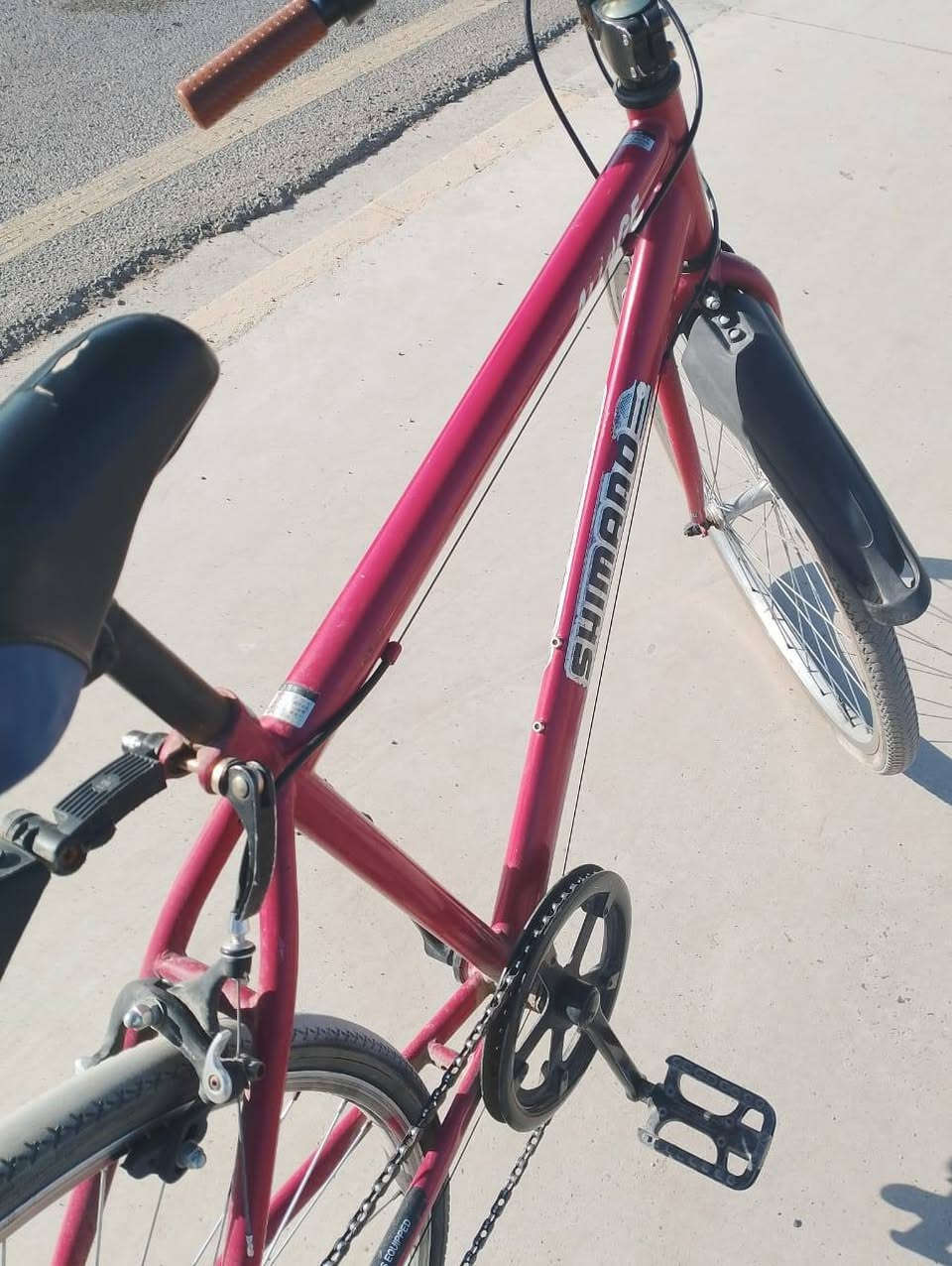 السلام عليكم للبيع بايسكل مال باله اصلي من شركه شامون كلو شغال ومابيه اي عواج بل وياله كير وبريكات كلو شغال وشركه السعر 90 مكاني موصل الجديده رقمي ***********وبيه وتساب هم
