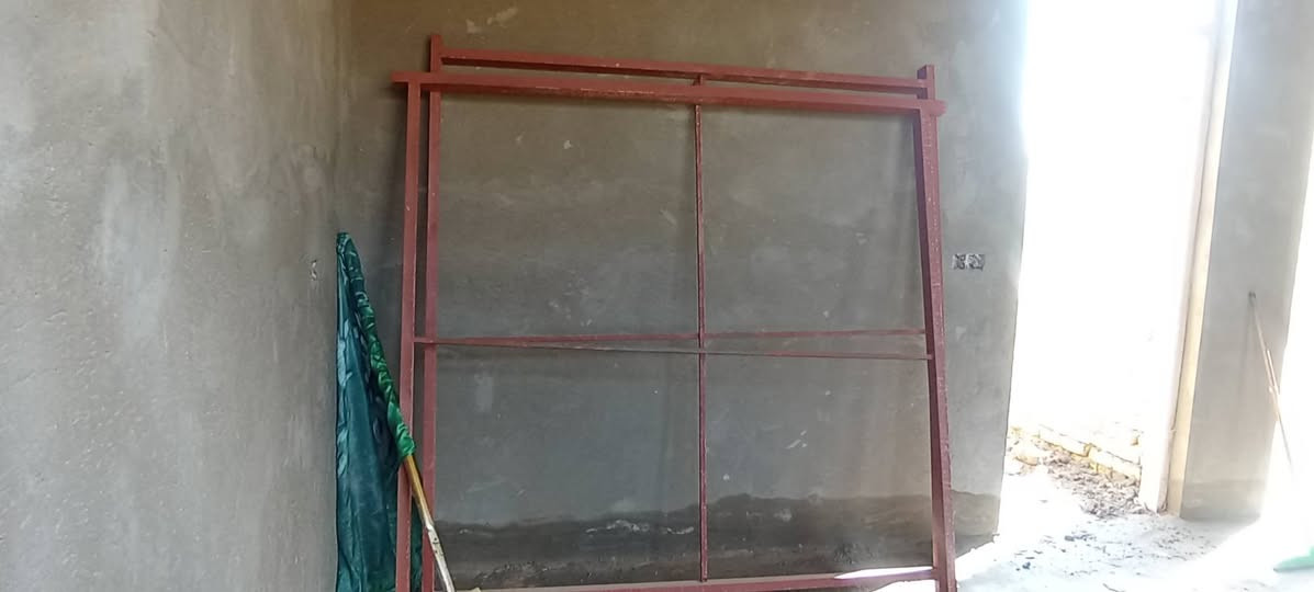 شبابيك غرفه العدد 2 جديد ما مشدود السعر ***********او ع الرقم *********** واسط كوت حي الشهداء
