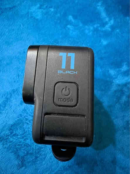 كامره سوني 6600
عدسه 55/210
كوبرو 11

رقمي *********** سوق الشيوخ
