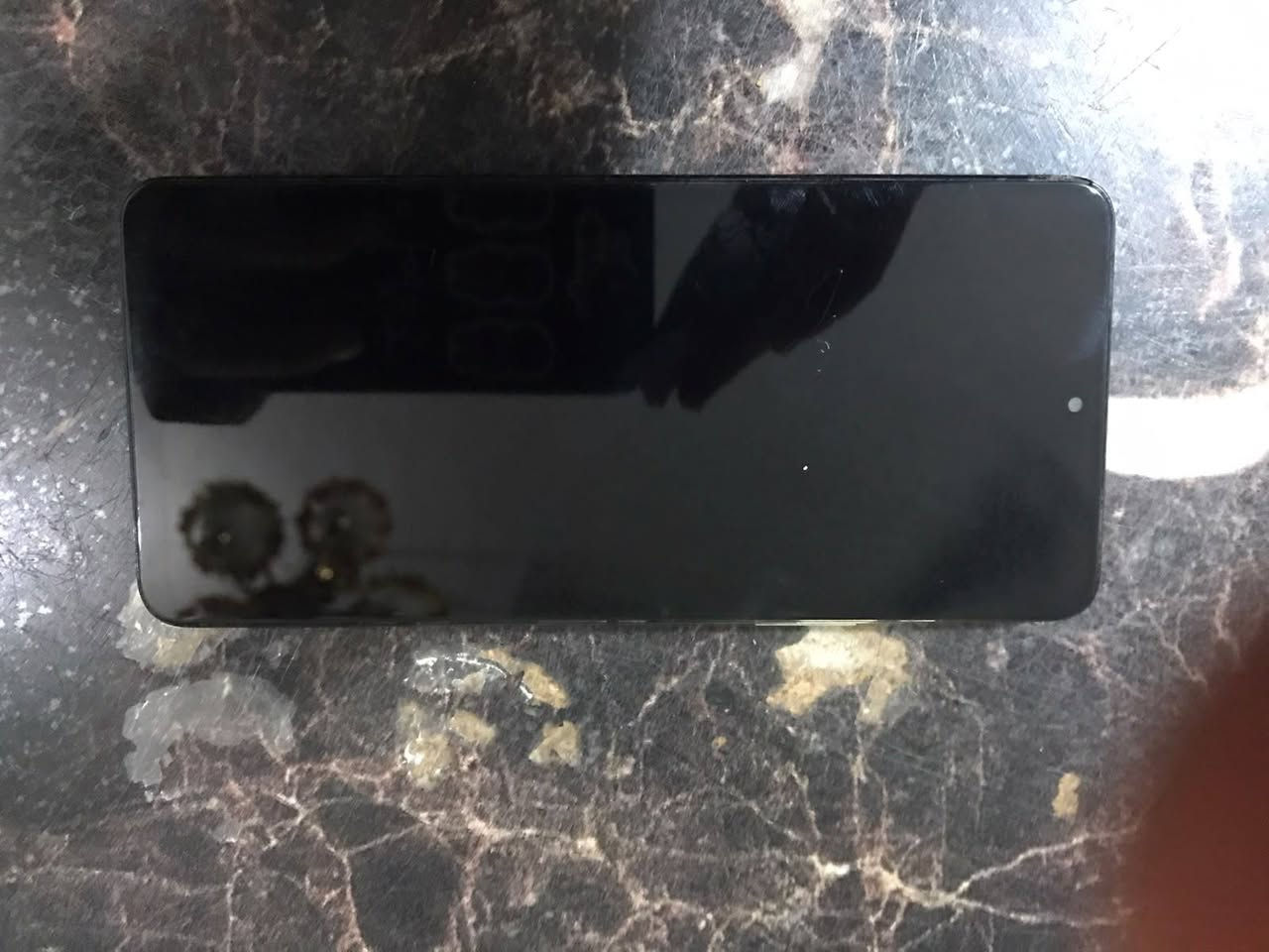 السلام عليكم موبايل هونر 9X ذاكرة 256 معالج سناب  درغون يشغل90فريم بل بوبجي موبايل بطل بل العاب  شاشة اصلية 180بكسل بس الكفر خلفي لون واكع تبديل كامل اله 5الف.سعر 95وبي مجال حك الجية  اراوس بلي الى اكو ماكاني نجف كوفة حي ميسان شارع البواري مقابيل اسواق الكفيل. 
لتواصل. ***********

