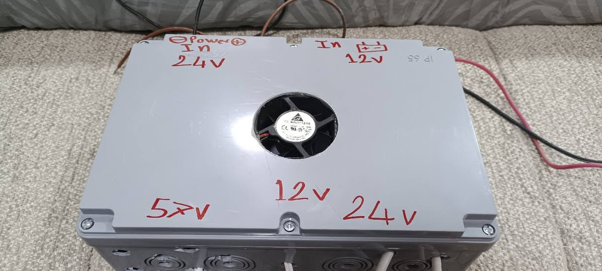 🚨🚨🚨🚨🚨🚨🚨🚨
عاكسات DC الاقتصاديه لتشغيل ستارلنك وابراج الانترنت
كرت1200 واط57 فولت لتشغيل ستارلنك
كرت1200 واط 24 فولت لتشغيل 24 قطعة
كارت 12 فولت لتشغيل هب 
مع نظام شحن50 امبير+نظام حماية+نظام مصدرين50امبير
السعر مع التوصيل 250 الف


**إذا كنت صاحب هذا الإعلان وتريد حذفه لأي سبب، رجاءا أرسل رسالة إلى الدعم الفني**