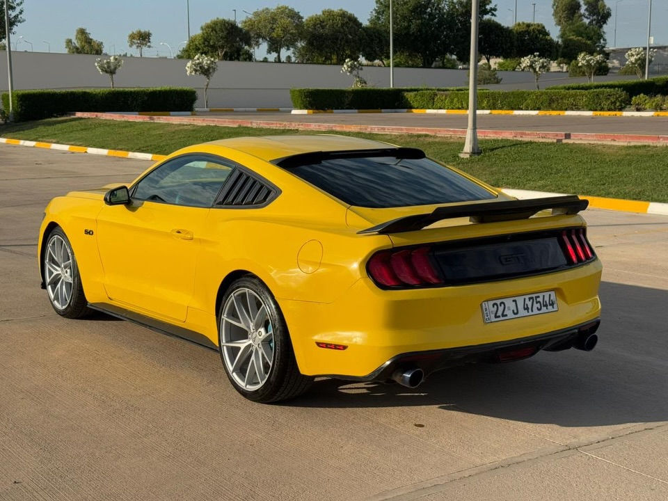 ⁨	Ford Mustang V6 | 𓃗
الموديل : [ 2016 ]
المحرك : [ V6 / 3.7 ] 
الگير : [ أوتوماتيك ] 
اللون : [ أصفر - مميز ] 🌻
الحالة : [ السيـارة وارد أمريكـا ضررهـا البنيـد والجاملغ مبدل نفس اللون والجاملغ الخلفي صبغ فقط ! ]

[ لمعرفة السعر اترك تعليق داخل المنشور وسوف يصل اليك مباشر عبر رسالة نصية ] 📥

[ الـــــمـــواصــفـــــات ]

- السيـارة مواصفاتهـا الـ V6 الاعتيادية أو المعروفة 

[ الاضـــــــافــــــاات ] 

- ويـل NICHE ( تـو سايـز ) 
- بـك لايـت شكـل الـ 2020 
- لحيـة أمامية سيـرڤيني 
- سبويلـر شيلبـيي
- أضاءة داخلية LED متغيرة الوان 

الموقع : [ أربيـل ] 📍

للتواصل واتس اب او اتصال : [ عربي *********** - كوردي *********** ]

#ford #ford_performance #mustang #v6 #yasser_erbil⁩
