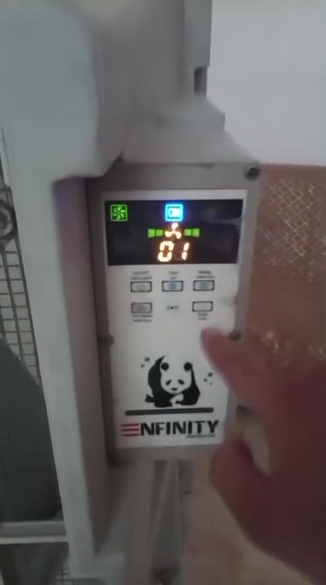 للبيع مبردة هواء صحراوية متنقلة Infinity
بحالة جيدة جدًا وشغالة 100%  تبريد قوي ومناسب للبيت، الحسينية، المحلات والمجالس خزان ماء كبير مع عجلات لسهولة النقل استعمال نظيف
لتنبيه فقط حلفتها تعبانه 
السعر: 2500,000 دينار 
للاستفسار أو المعاينة يرجى التواصل على الخاص


**إذا كنت صاحب هذا الإعلان وتريد حذفه لأي سبب، رجاءا أرسل رسالة إلى الدعم الفني**