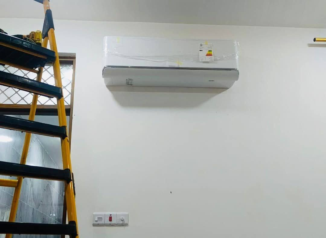 🚨 لا تستعجل وتنصب سبلت قبل ما تقارن!
يمكن تدفع هواي… وانت ماخذ شغل عادي 🤷‍♂️

وإحنا نوفرلك شغل يبرد قلبك قبل المكان 😎❄️

⸻

🔥 عرض وتحدي من الضمات للتبريد 🔥

إذا حصلت شغل أدق وأنظف وبنفس السعر… إحنا أول ناس نكلك روحله 👌

⸻

🎁 عرض خاص ومحدود:

خصم 20% عند تنصيب أكثر من سبلت واحد

(العرض لفترة قصيرة… الحق قبل الزحمة)

⸻

💪 ليش تختارنا؟

✔️ شغل مرتب بدون تكسير وتشويه

✔️ ترتيب أسلاك بشكل يفتح النفس

✔️ تنظيف وتعقيم بعد الشغل

✔️ التزام بالمواعيد بدون تأخير

✔️ ضمان فعلي مو بس حچي

⸻

🔧 خدماتنا:

• تنصيب كل أنواع السبالت

• صيانة ومعالجة الأعطال

• سحب وشحن غاز

• تبديل كمبريسر

• نقل وإعادة تنصيب

• تنصيب سخانات

• أعمال كهرباء خفيفة

⸻

📍 نغطي:

ناصريه مركز 

(خارج ذي قار : 4 سبالت وفوك)

⸻

💗 مبادرة خير:

أسعار خاصة ودعم للعوائل المتعففة ❤️

⸻

⏰ نشتغل 24 ساعة

📲 للحجز والاستفسار (واتساب أو اتصال):
***********

⸻

🌟 الضمان للتبريد

شغلنا يحچي عنا… وراحتك تهمنا ✨
