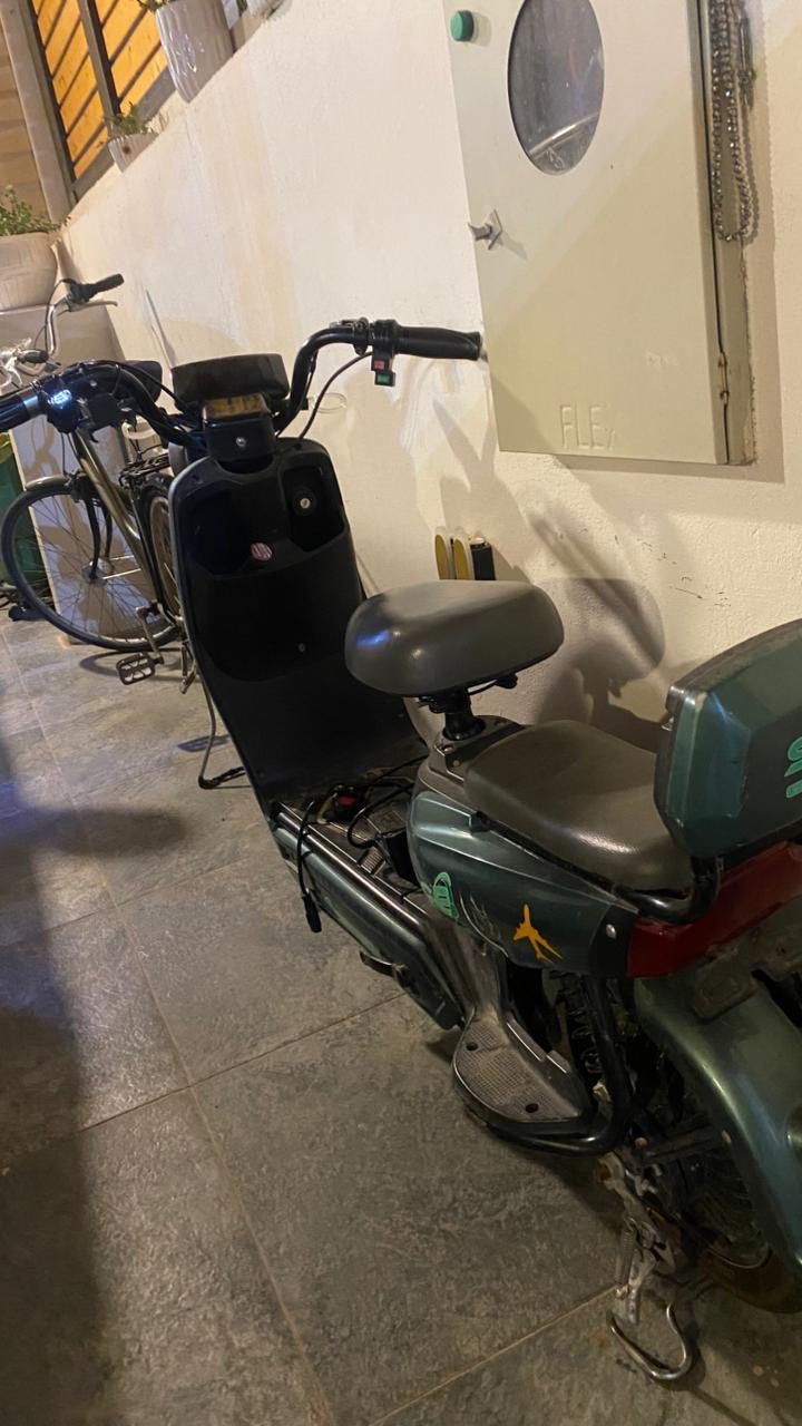 للبيع شحن 4 بطارية سعر 220 بيها مجال


**إذا كنت صاحب هذا الإعلان وتريد حذفه لأي سبب، رجاءا أرسل رسالة إلى الدعم الفني**
