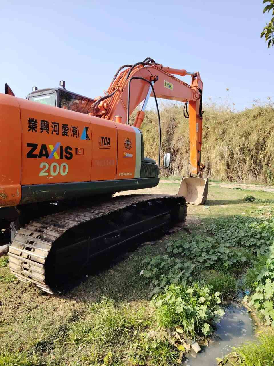 اللهم صلي على محمد وآل محمد للبيع زت ثري 2012 وارد ياباني مكفوله مشتقله شي قليل بلعراق بعده منفيس مؤسسه جك همر
المكان واسط دبوني ***********
