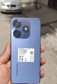 تكنو سبارك 10 • ١٢٨ • شاشة مكسورة