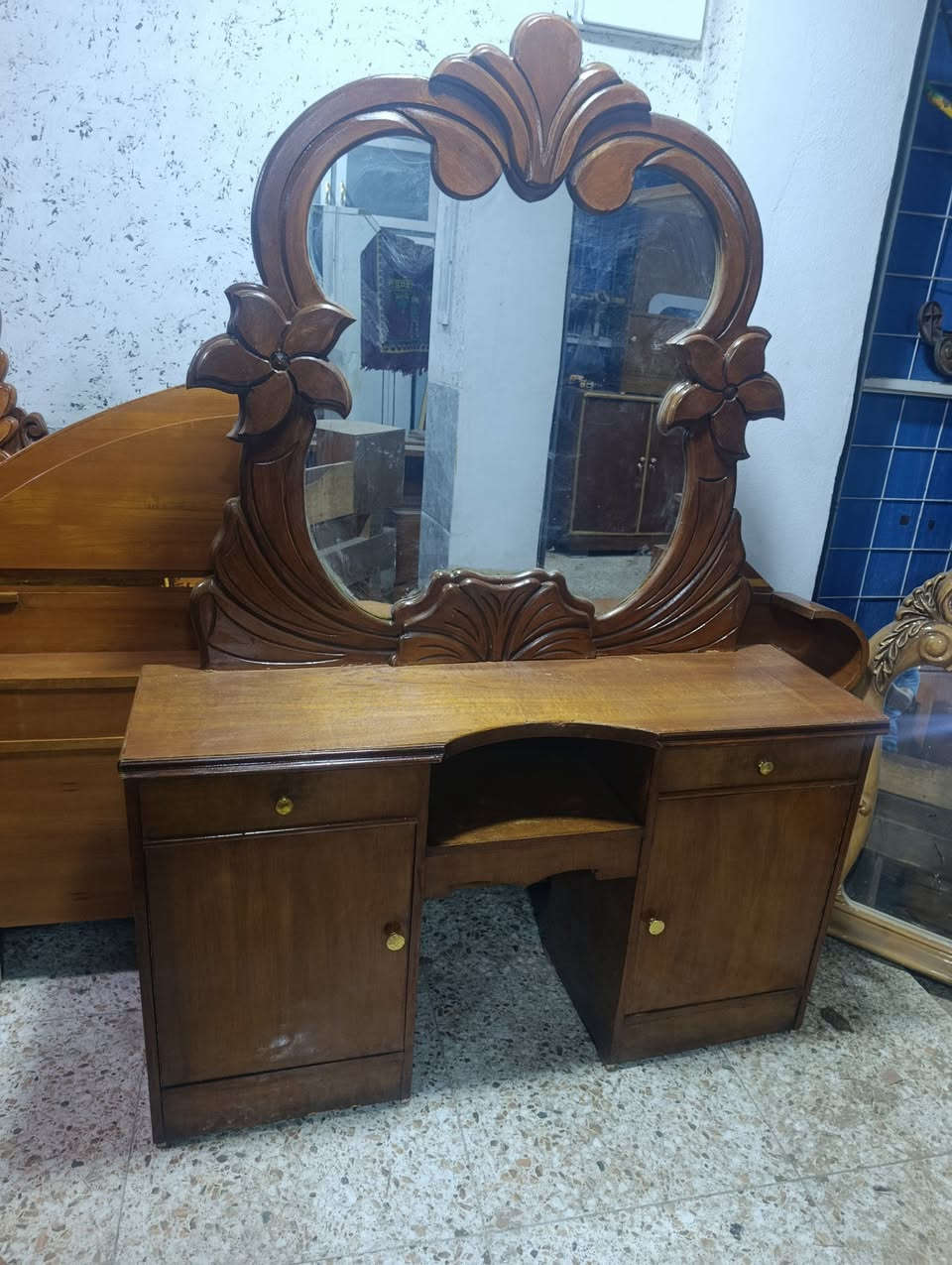 نكول ياالله/سلام عليكم 
غرفه نوم صاج عراقي ام نقشه 
سعرها 475 بي مجال بسيط
عنوان كركوك/ حي النصر يم مدرسه الكرام 
***********
