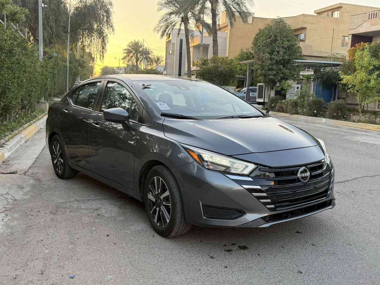 للبيع 
نيسان فيرسا 2025 SV
السعر 107 بيها مجال بسيط 
 • الموديل: 2025
 • الممشى: 26 الف ميل 
 • اللون: (رصاصي)
 • قير: أوتوماتيك
السياره حادثها فقط باب وهلال جاملغ فقط 
السعر: 107 
للاستفسار 
***********او ***********
العنوان 
بغداد حي الجامعه
