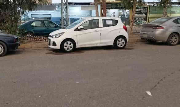 سبارك موديل 2016 سياره جهزه من كلشي كربون ورقي هزه فحص سنويه جديده رقم دولي محرك اربعه سرندر
***********
***********
غير متواجد عل نت
