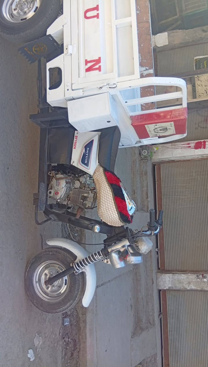 سلام عليكم
شباب ستوته دايون للبيع مديل 2012 معمره توه 
اوراق اصوليه موجوده بل الناصريه مركز 
سعره 1500مليون وبيه مجال قليل شراي يتصل على 
الرقم ***********.
