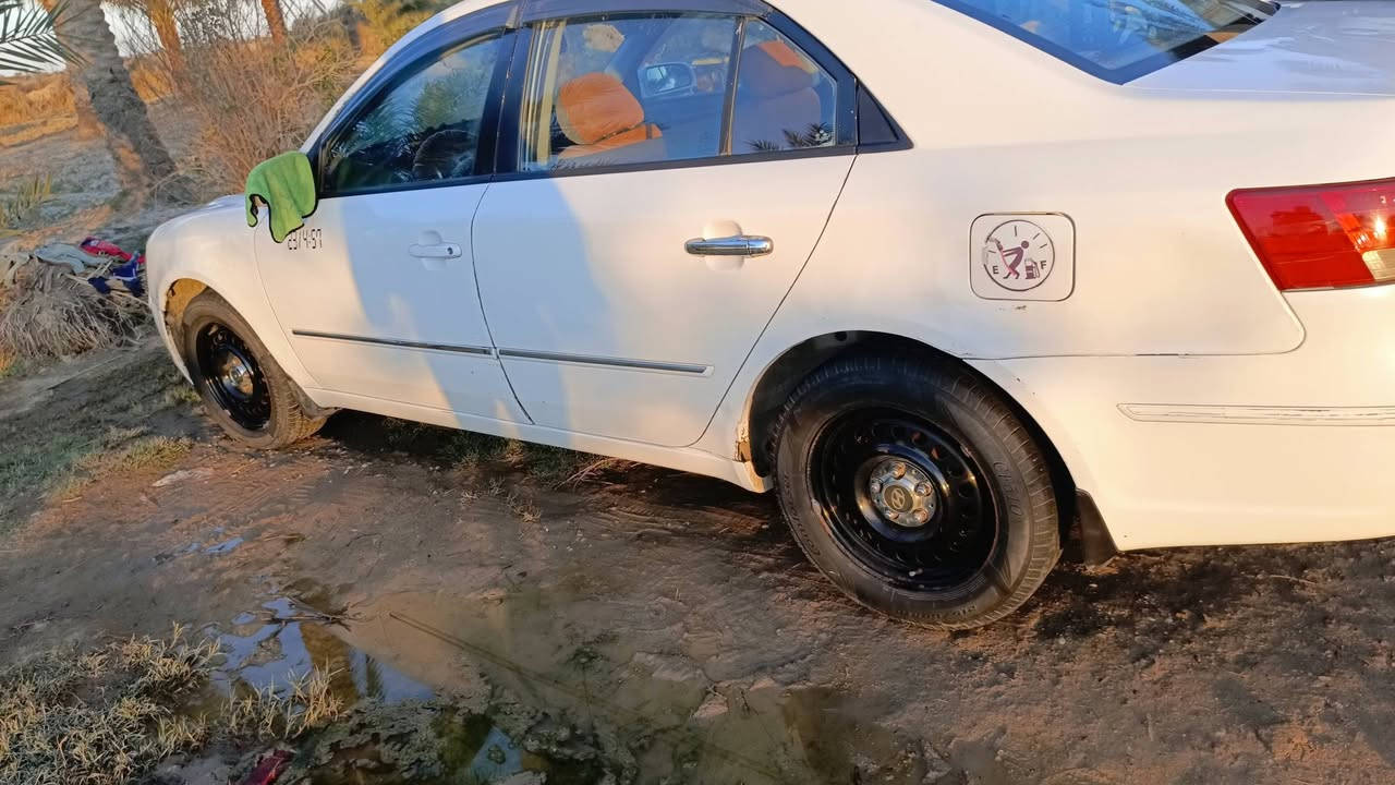 السلام عليكم 
سوناتا للبيع موديل 2009 خليجي محرك 2400 لون ابيض رقم اربيل كير محرك مكفولات السونار موجود مع الصور السعر 100$ وبيها مجال مكاني واسط الاستفسار الاتصال بالرقم ***********
