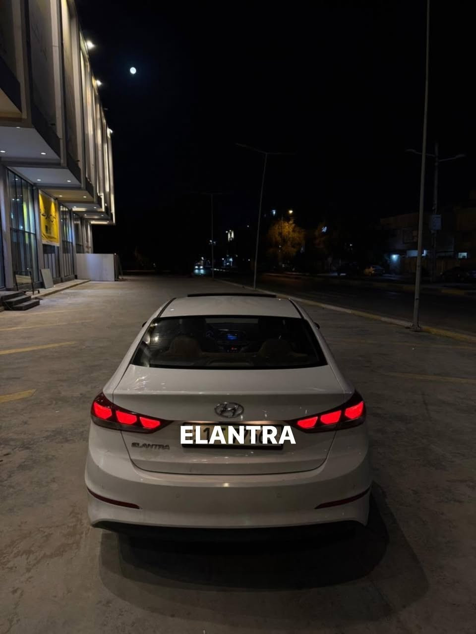 سلام عليكم النترا 2017 ( خليجي ) كفاله عامه فقط الجاملغ الخلفي قرب الدعامية بمقدار 10 اصبع وخفيفه بسيطة بالجاملغ الأمامي الأيمن بمقدار إصبعين سحب بارد والباقي كله كفالة كير محرك 2000 دوش كفاله ماشية 165الف فول مواصفات بصمة سلايدروف تشغيل عن بعد مري شفط رقم بغداد الدولي أنكليزي عنوان بغداد  السعر 152 وبيه مجال. الرقم***********
