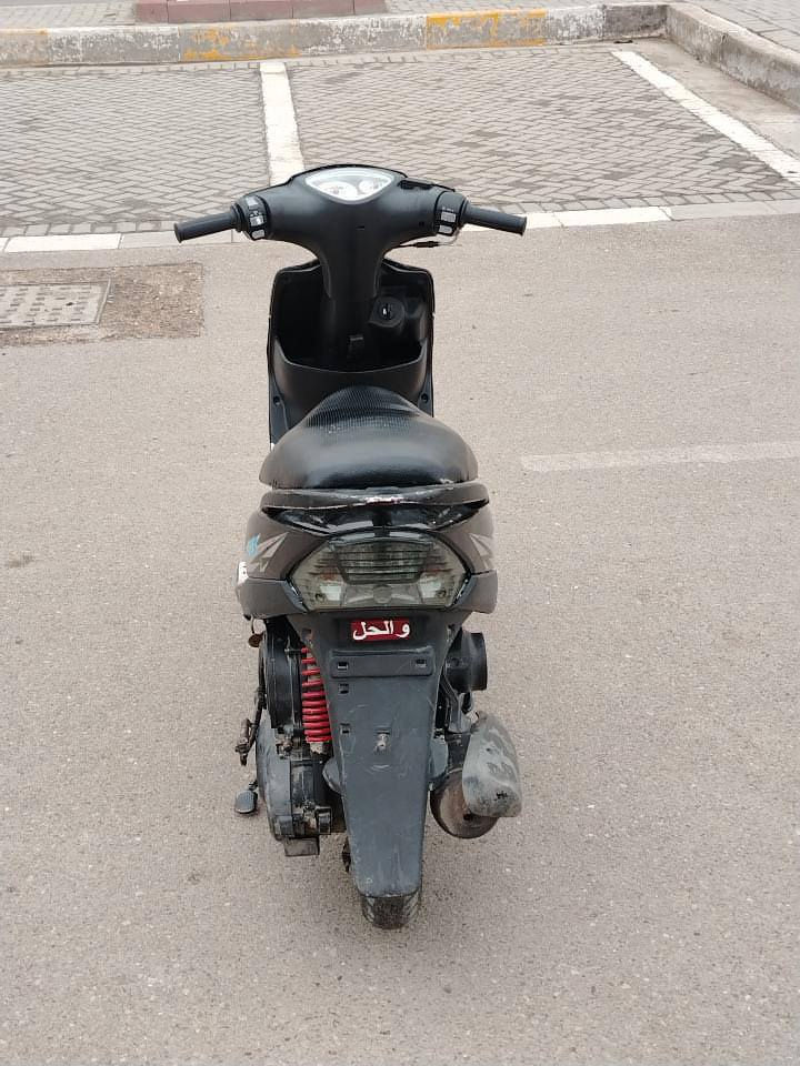 السلام عليك دراجه ماكس عدله  محرك مكفولة من كلشي مكينة ناعمة السعر ٤٥٠ العنوان مدينة الصدر ***********
