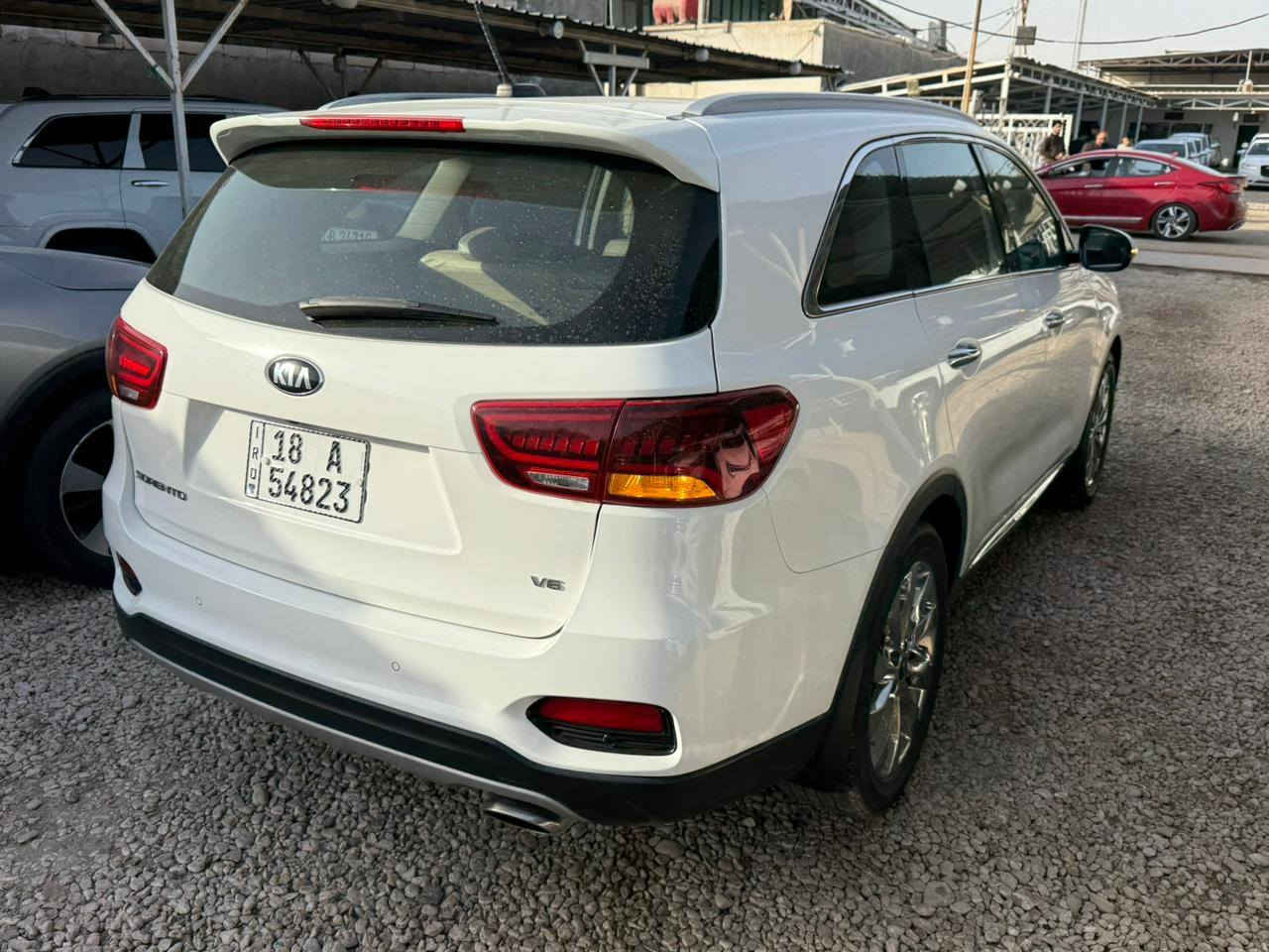 السلام عليكم 
للبيع سورنتو 18 خليجي 
فول مواصفات 
مكفوله ولسونار موجود 
رقم بابل باسمي 
6 سلندر 
7 راكب 
بنراما 
كشنات كهرباء 
كامره دواره 
جنطه كهرباء 
شكل ال 20 
السياره موجوده بلحله 
السعر 235  وبيها مجال 
لاستفسار ***********
*********** حلة, بابل
