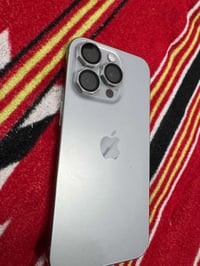 ايفون 15 برو فقط الصغير   256 بلادي شركه  الجهاز بطاريه 86 مكاني بغداد...