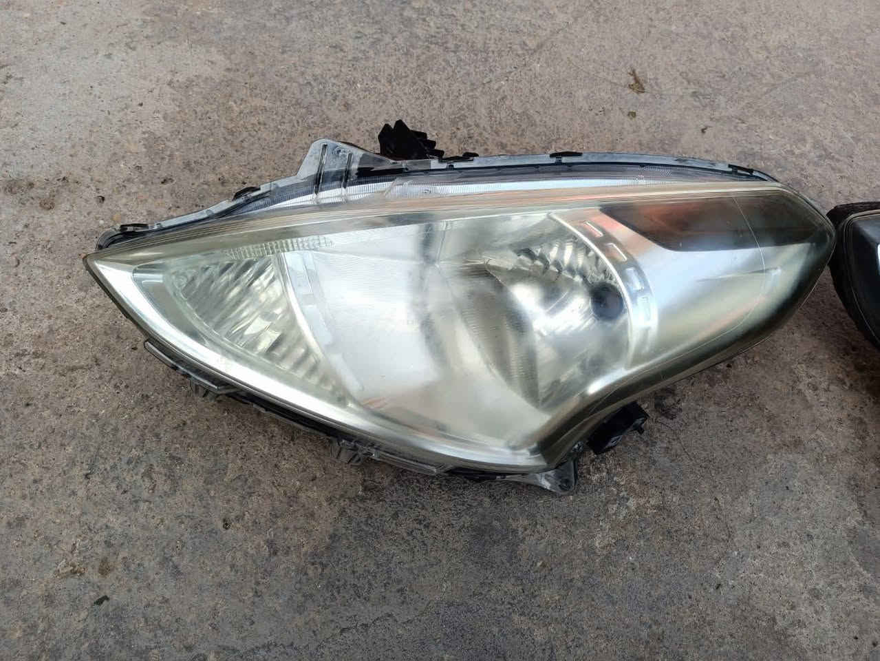 مكلف بالنشر
زوج لايتات نيسان صني اصليات يرهم من موديل 2014 الى 2026 رايدهن 60 وبيهن مجال قليل في كربلاء للاستفسار الاتصال على الرقم ***********
