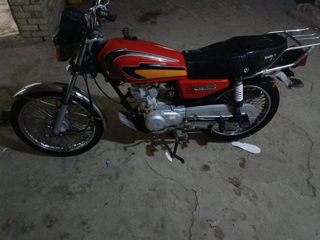 سلام عليكم  دراجه شوفت عينك نضافه  فول مابيه نقص برغي  7وراق سنساخ  محرك مفتوح مره وحده  السعر 600ابيه مجال  ابو 400طلع كبل  لاتعبني مكان العماره المجر الكبير  معمل ورق  هاذ رقمي ابي وتساب  ‏‪***********‬‏
