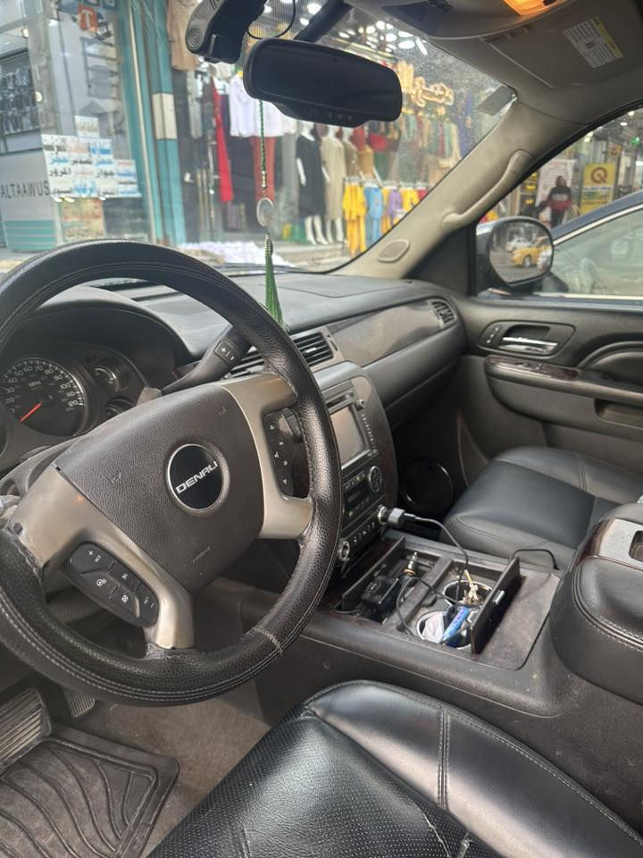 دنلي موديل 2014 مكفوله ماعدا الجاملغ الخلفي وباب الجنه فول مواصفات ومعروفه مواصفات الدنلي 
بيه نقطه عمياء ومري قلاب للخلف 
رقم بغداد مشروع وطني 
كير ومكينه بلادي
سياره جاهزه
***********
