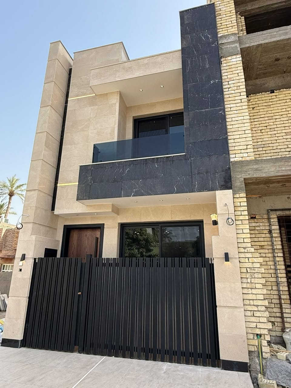 بيت للايجار 90 متر بناء حديث السعر 1300$
***********
