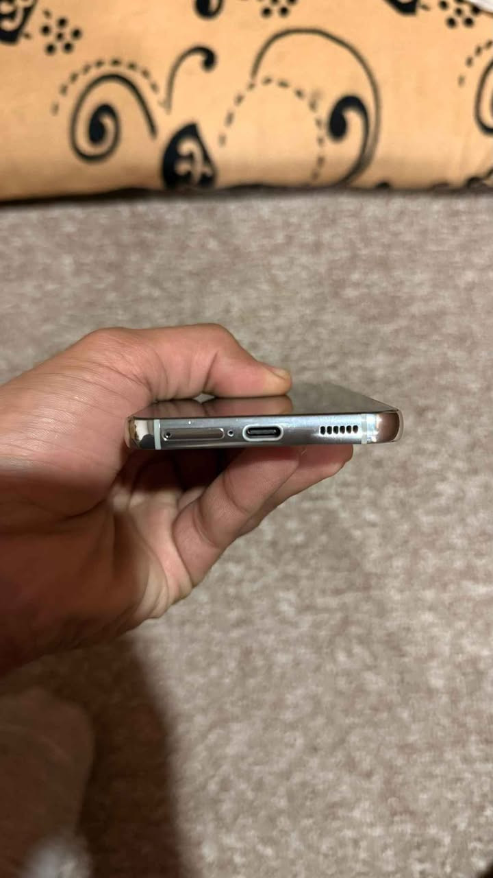 جالكسي اس ٢٢ عادي نسخه الياباني 
ذكره ٢٥٦
جهاز نضيف شخطه مابي 
لون ابيض 
سعر ٣٠٠ مجال بسيط 
مكاني دهوك 
ماعندي توصيل دهوك, العراق


**إذا كنت صاحب هذا الإعلان وتريد حذفه لأي سبب، رجاءا أرسل رسالة إلى الدعم الفني**