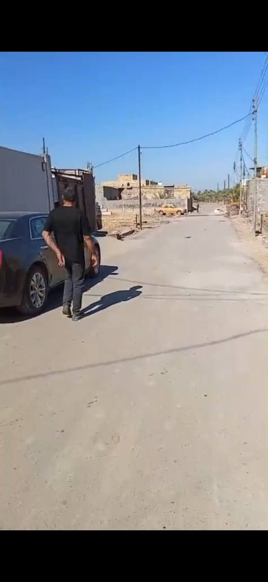 سلام عليكم بيت  ذي قار سوق الشيوخ. قريب على مدرسة الشريف الرضي التبليط بالباب مالت البيت. وكافة الخدمات متوفرة.
رابع فرع عن الشارع الرئيسي

للتواصل سيد علي  *********** 
سيد اسحاق ***********
