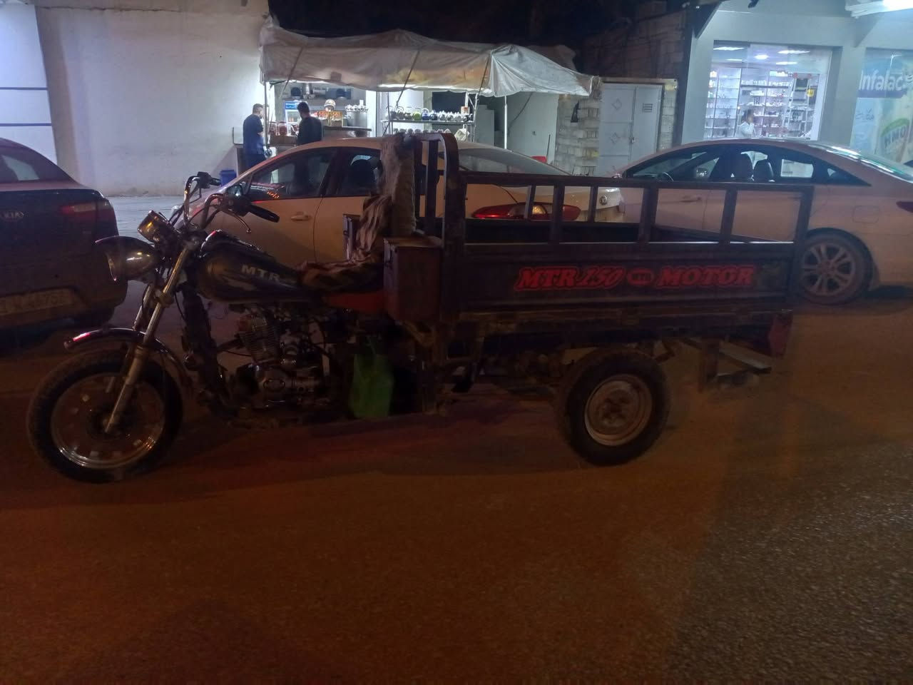 ستوته كلك ما عيزه شي


**إذا كنت صاحب هذا الإعلان وتريد حذفه لأي سبب، رجاءا أرسل رسالة إلى الدعم الفني**