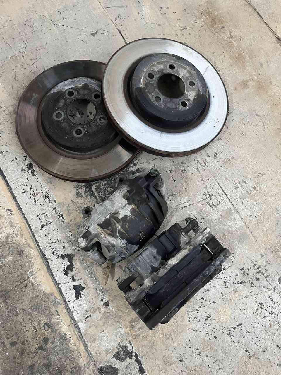 للبيع السعر 150الف للعلم الفج بستمين بحاله جيده جداً الدسكات هم جدد


**إذا كنت صاحب هذا الإعلان وتريد حذفه لأي سبب، رجاءا أرسل رسالة إلى الدعم الفني**