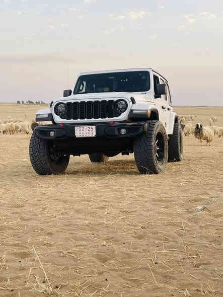 جيب رانكلر للبيع موديل ٢٠٢٣ مواصفات سبورت 
رقم اربيل مكينه ٤ سلندر تيربو 
ظرر كلش خفيف مرفق بلصوره 
سعر ٢٩٥ 
العنوان تكريت ***********
