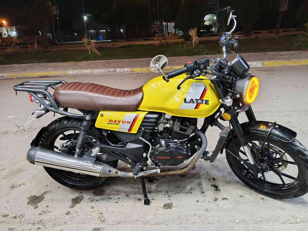 دايوان لايتي موديل 24
الدراجة مابيها أي نقص كفالة عامة أوراق سكنر 
السعر مليون و 400 وبيها مجال
مكان كربلاء حي النصر 
متواجد خاص 
***********
