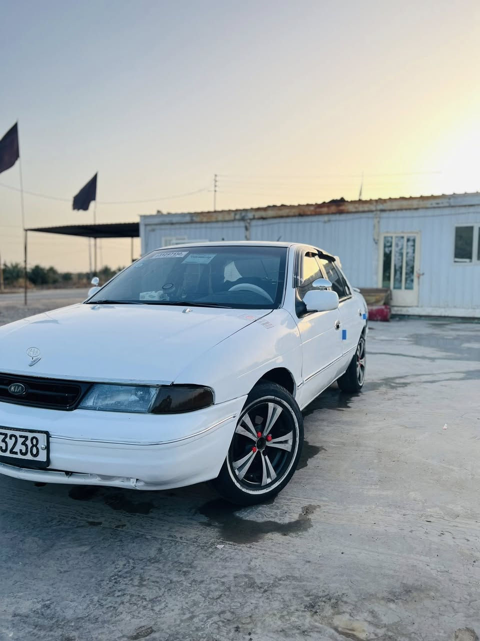 السلام عليكم
للبيع كياا سيفيا 

موديل 1994

رقم بغداد نكيلزي 

سنويه مشروع وطني لل 29 بسمي 

كير اوتماتيك 

مكينه مسكر مو مفتوح 

كير ومكينه جديد 

صدر امامي خلفي جديد 

تخم تاير جديد 

كهربيئات كله شغاله 

مصبوغه حزام جماليه فقط 

كفاله عامه من الضربه والكص 

سنتر لوك شغال جام اربعه شغال 

سياره خير من الله مال جناي 

السعر 37وبيها مجال بسيط 

مكاني بابل ناحيه الشوملي 

الاستفسار ***********
