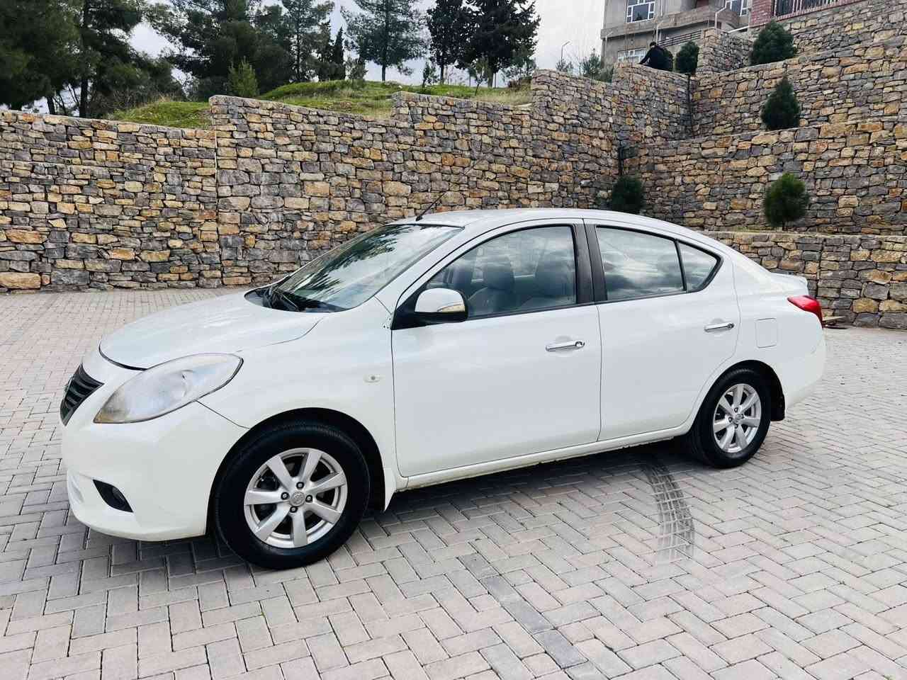 بەناوی خۆدا
نیسان صنی زۆرجوان،یەک دەست،2012
لەسفر کیلۆمەترەوە لای خۆمانە
گێڕومەکینەی نەکراوەتەوە
فول مواصفات،گێڕ ئۆتۆماتیک،4جام کارەبا
ABS،دەسک ستیل،ول کەپ،تایەی تازە
 باڵی سەرسنوق،حاسە،شاشە ئایپاد
کامێرە،دەبڵ ئێرباگ،ڤۆلیۆمی سوکان
5پارچەوپەڵەیک،بۆیاخە،پێش وپشتی
لێدراوی نیە،سەنەو یتازەیە،،نرخ،،،69$قفڵ
***********
***********هەڵەبجەی شەهید حلبجة, السليمانية
