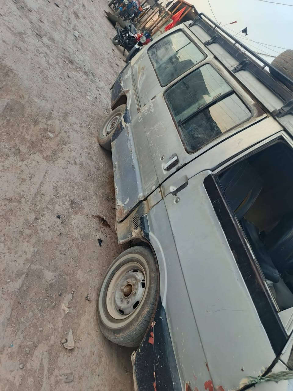 كيه بسته للبيع جاهزه مكينه وكيروكسن دواخل حلوه بدون تحويل سعر 13 كوت ***********
