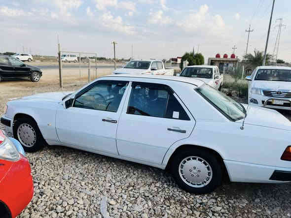 ياالله سلام عليكم للبيع مارسدس دب مديل 90 كفاله عامه رقم ذي قار تحويل مباشر بسمي شخصين كفاله عامه  من ضربه ولخياس ولعيب لشرعي تخم تاير جديد حداده جديده تبريد تدفئه كله شغال منضومت ليت زنون سياره مال جناي مكينه وكير بل كارتون مكاني ذي قار الرفاعي السعر 63 وبيها مجال بصيط شراي نتصل ***********
***********
