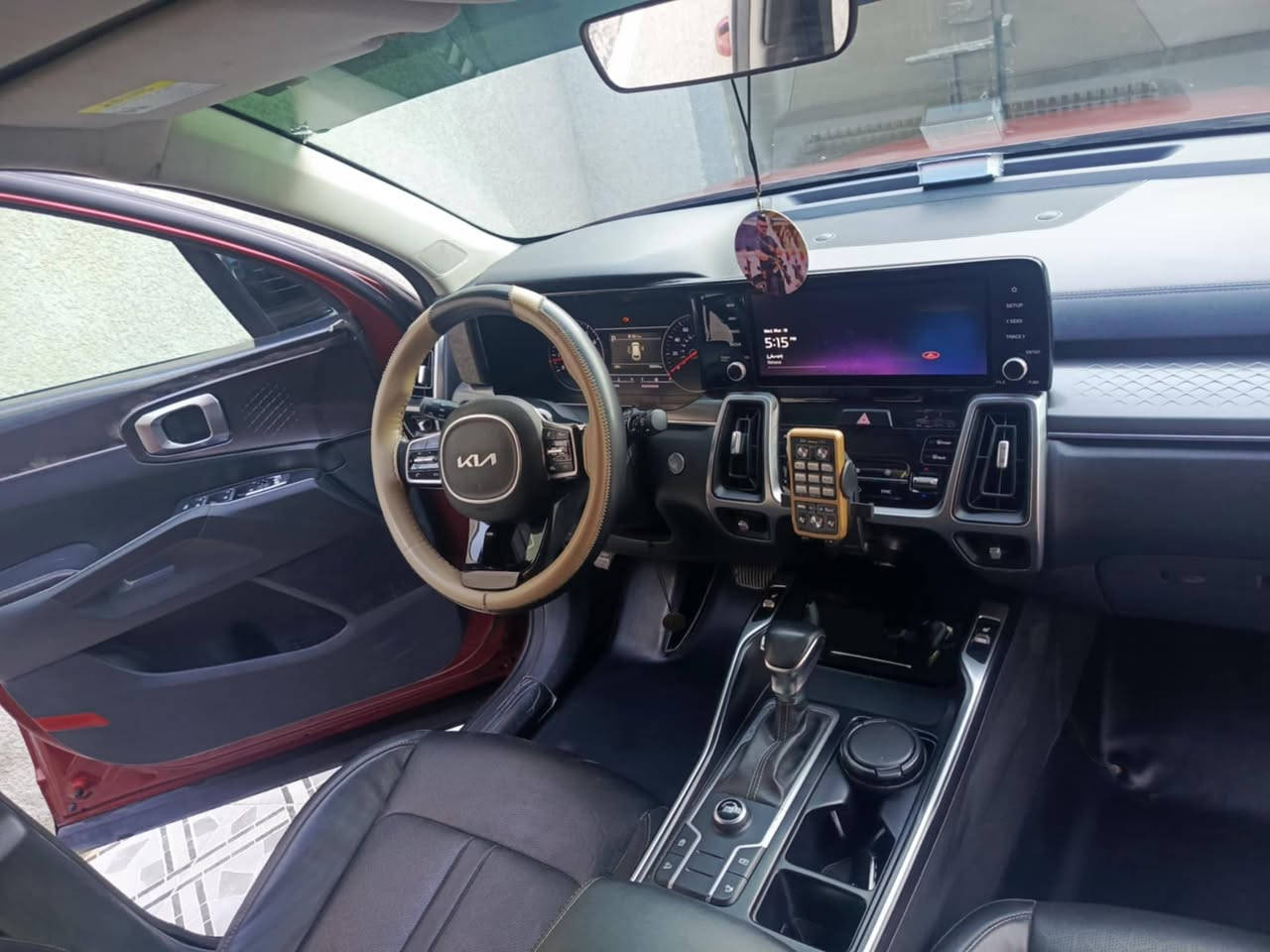 السلام عليكم
سورنتو موديل ٢٢ 

سبعة راكب رقم بابل جديد انكليزي بأسمي 

هزه جديدة سنوية جديدة 

سيارة واحد على واحد 

وارد أمريكي بيها خشم البنيد والجاملغ الحادث موضح بلصور 

مكاني بابل 

السعر ٢٢٠  قابل للتفاوض 

رقمي ***********
