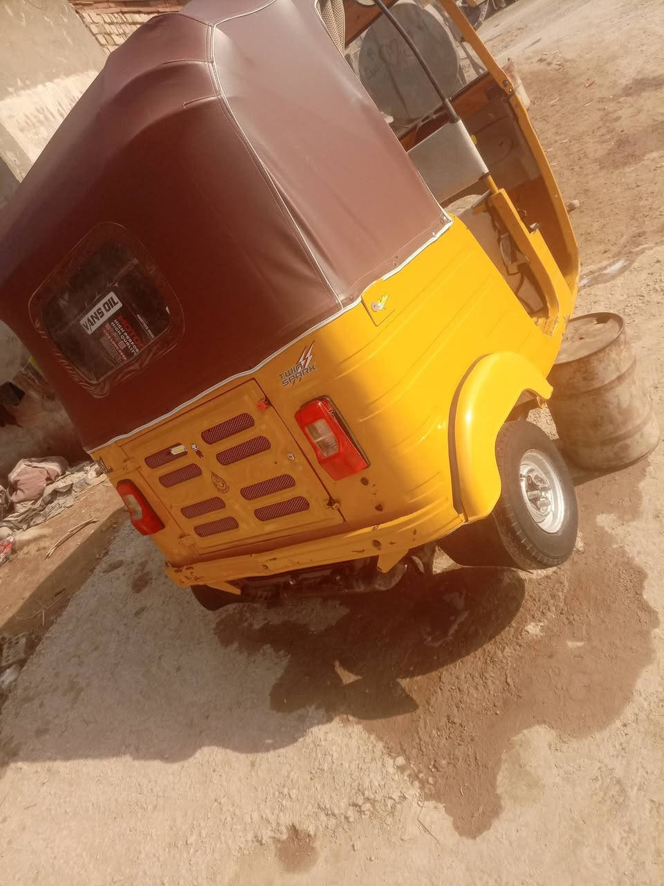 سلام عليكم تكتك البيع موديل 19 شهر 11 رغم وسنويه نكليزي بغداد بسمي *********** خابر ودلل  ماجاوب على الفيس خابر ودلل
