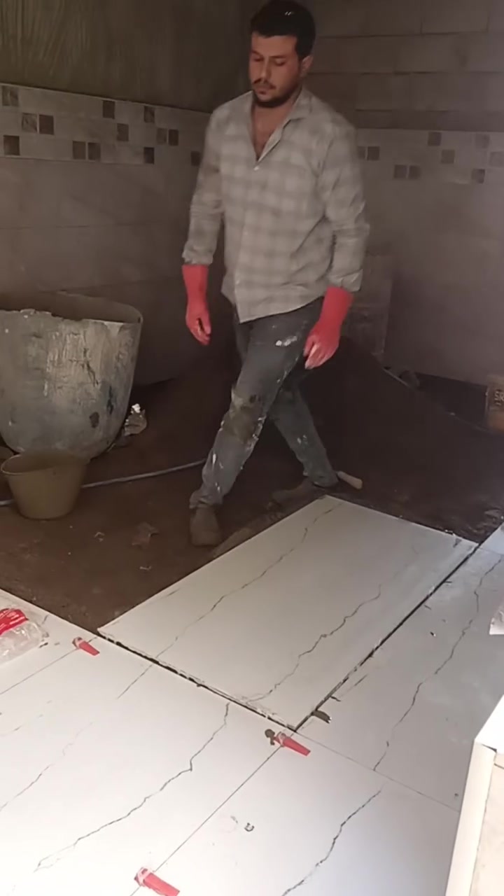 السلام عليكم كادر اخطصاص سراميك بورسلين كاشي كوبنات مرمر واجهات وجميع الديكورات تسليم مهندس ***********واتساب
