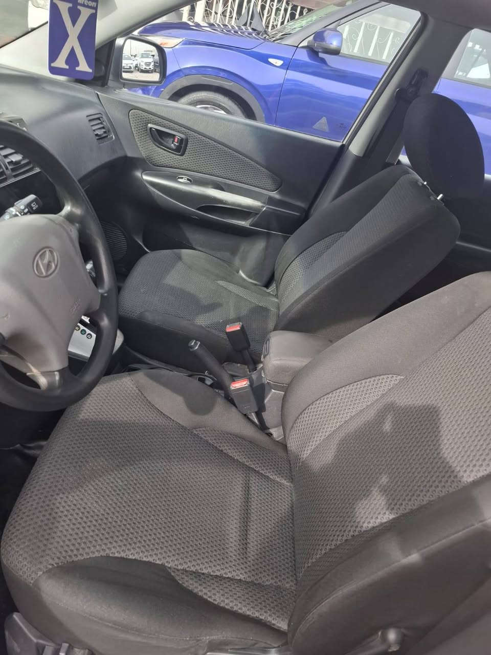 ...هونداي توسان 2009وارد خليجي شركة عامة فول مواصفات فتحة السيارة مكفوله ماعدى البنيد جراد وبخيته وبيها ب الجها اليمنه حالوب الباقي كفاله عامة محرك 2000دوش 4سلندر باسمي رقم جديد هزة جديدة تخم تاير كهربائياتها كلها شغاله مابيها اي نقص جاهزة السعر ١٠٨مكان بغداد البلديات قرب العاب بغداد زيونة ***********
