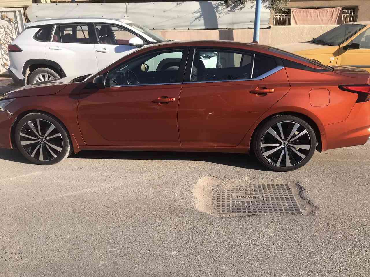 السلام عليكم
نيسان التما ٢٠٢٢ SR رقم بغداد حادثها مثل ما موضح بالصور فقط دعامية امامية ، كشنات جلد اوتو بريك حساسات رادار نقطة عمياء شفتات ستيرن وباقي المواصفات مال SR مكان السيارة بغداد حي تونس السعر ١٦٨ $
الرقم ***********
