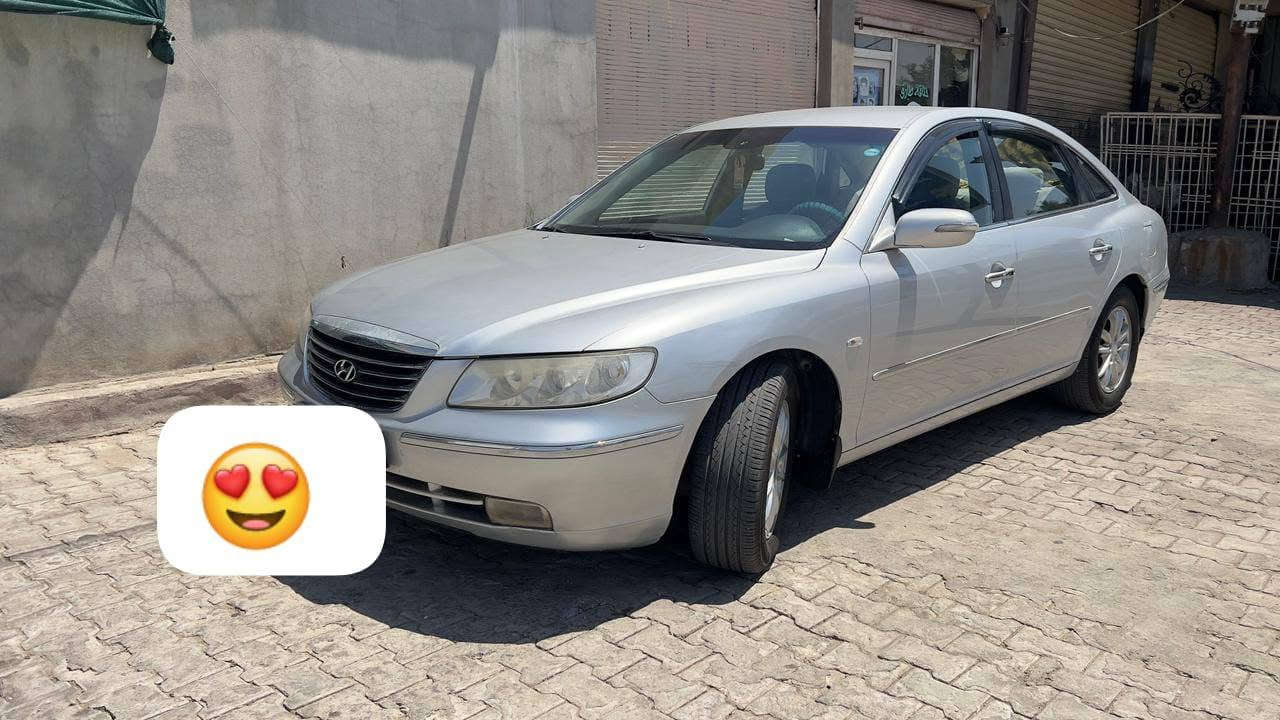 السلام عليكم
سوناتا ازيرا كراند وارد امريكي موديل 2009 سيارة جاهزة من الاخير كير و محرك بالشرط تخم تاير جديد صدر امامي خلفي جديد محرك 6 سلندر تدفئة و تبريد كهربائيات كلها بلاد سنوية جديدة ل 2030 شرط التحويل بيها بطاقة بانزين 
مكانها كركوك السعر 98 ورقة و بيها مجال 
رقم الهاتف ***********
