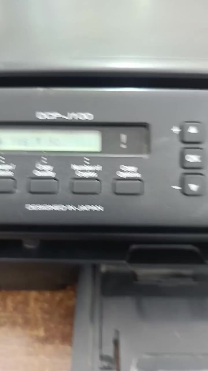 سلام عليكم طابعه برذر ياباني 3*1  استنساخ وسكنر وطباعه اقتصاديه حبر سائل تنربط كيبل USB للابتوب والهاتف طابعه جديده وعل فحص يتوفر توصيل


**إذا كنت صاحب هذا الإعلان وتريد حذفه لأي سبب، رجاءا أرسل رسالة إلى الدعم الفني**